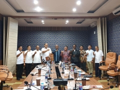 Foto Bersama di sela-sela Rapat Koordinasi Persiapan PON XX / 2020
