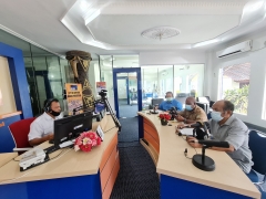 Bpk Dirut PDAM Jayapura, Kepala Dinas Kehutanan Prov.Papua dan FKP Dialog di PRO1 RRI Jayapura